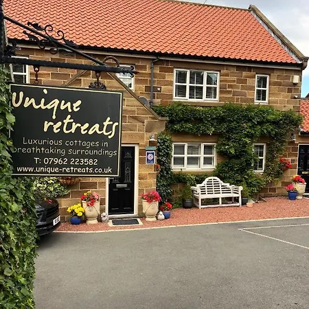 Holiday home Unique Retreats *