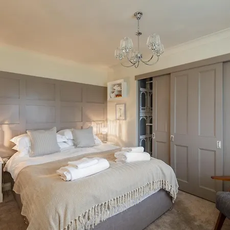 Holiday home Unique Retreats