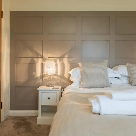 Unique Retreats Sleights