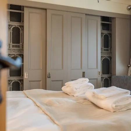 Holiday home Unique Retreats